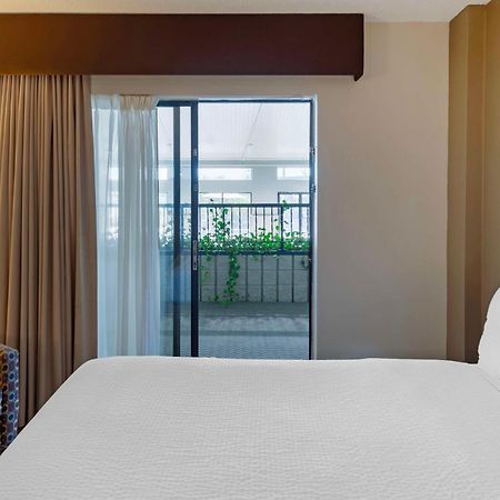 Best Western Pembroke Inn & Conference Centre Екстериор снимка