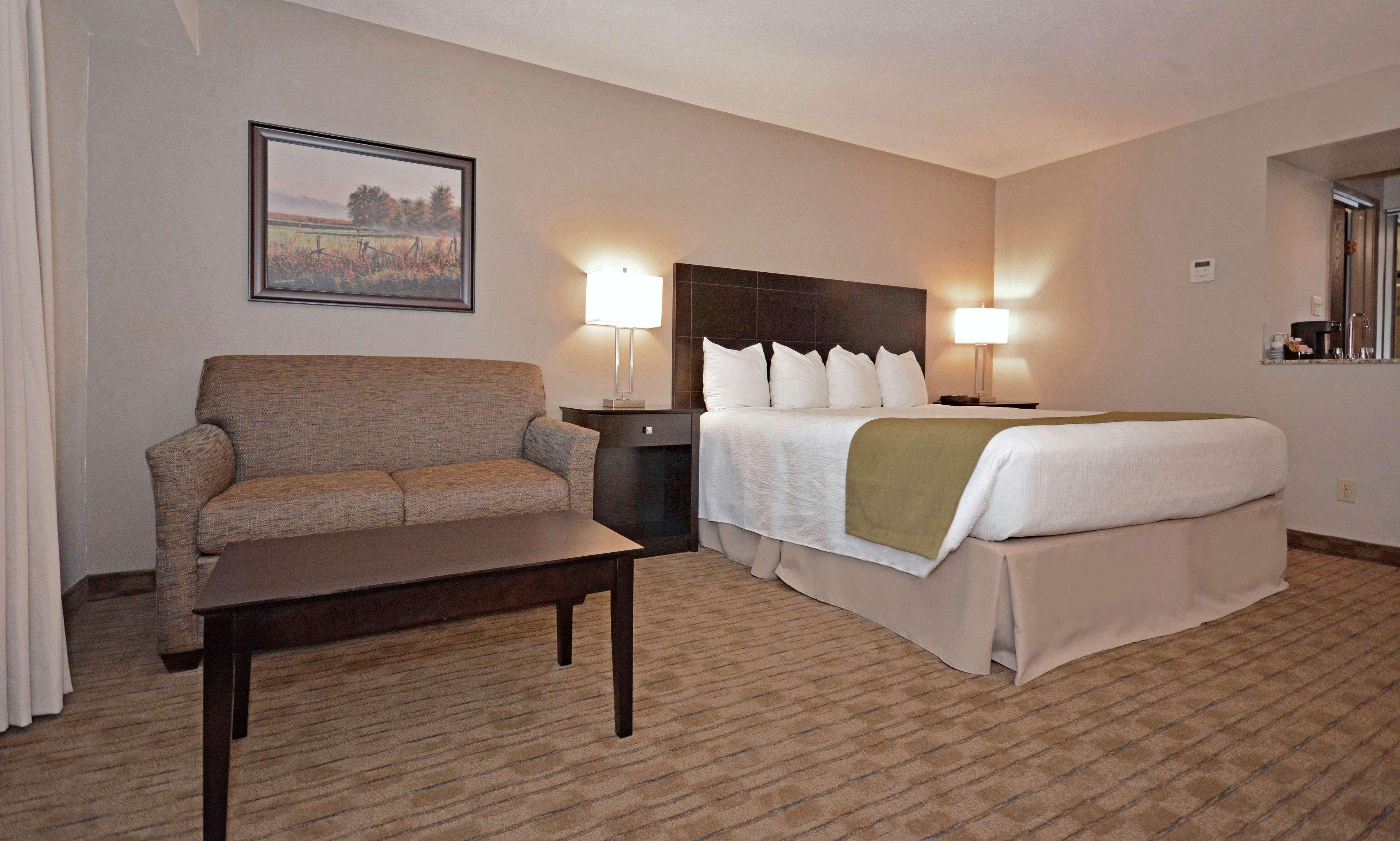 Best Western Pembroke Inn & Conference Centre Екстериор снимка