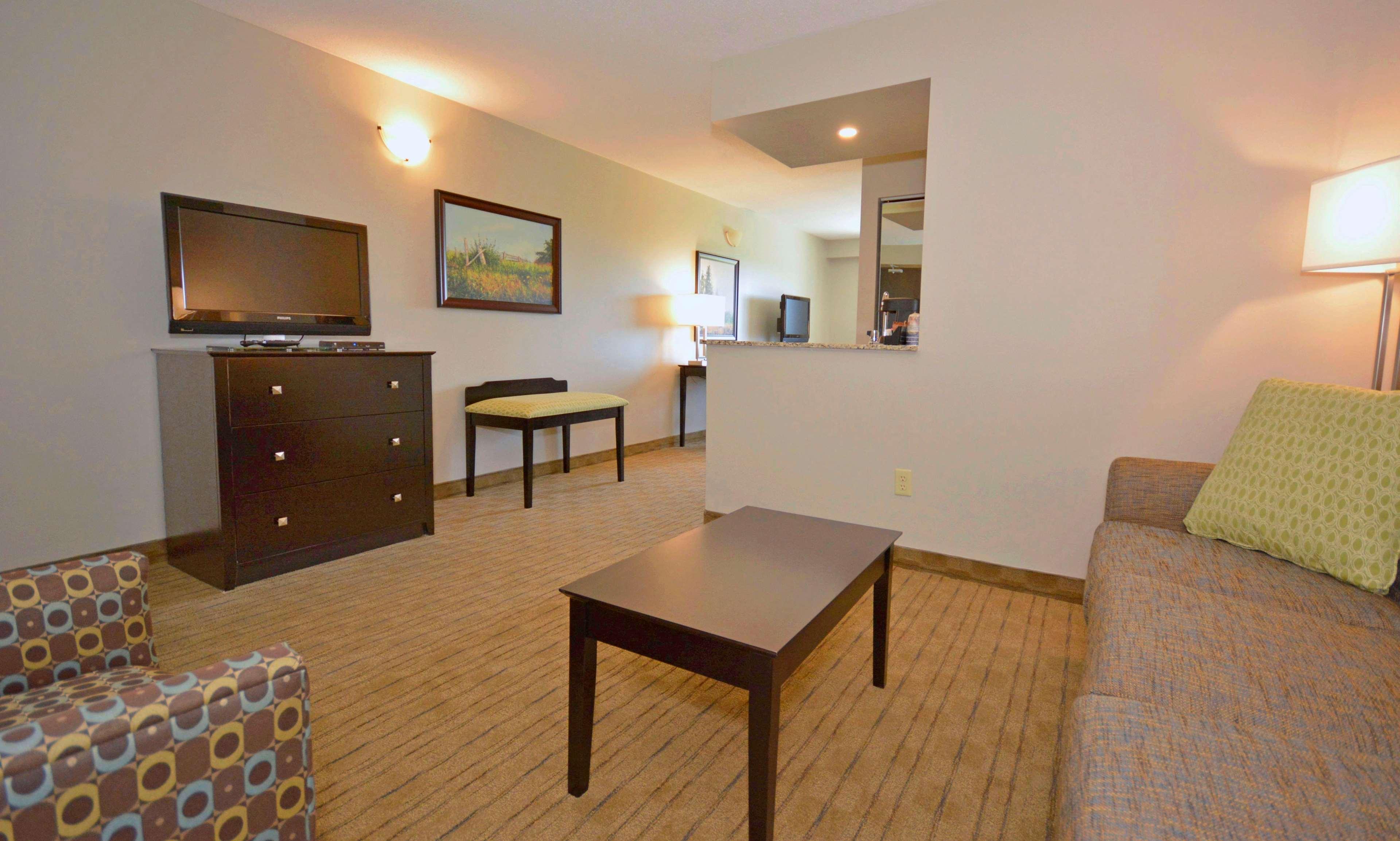 Best Western Pembroke Inn & Conference Centre Екстериор снимка