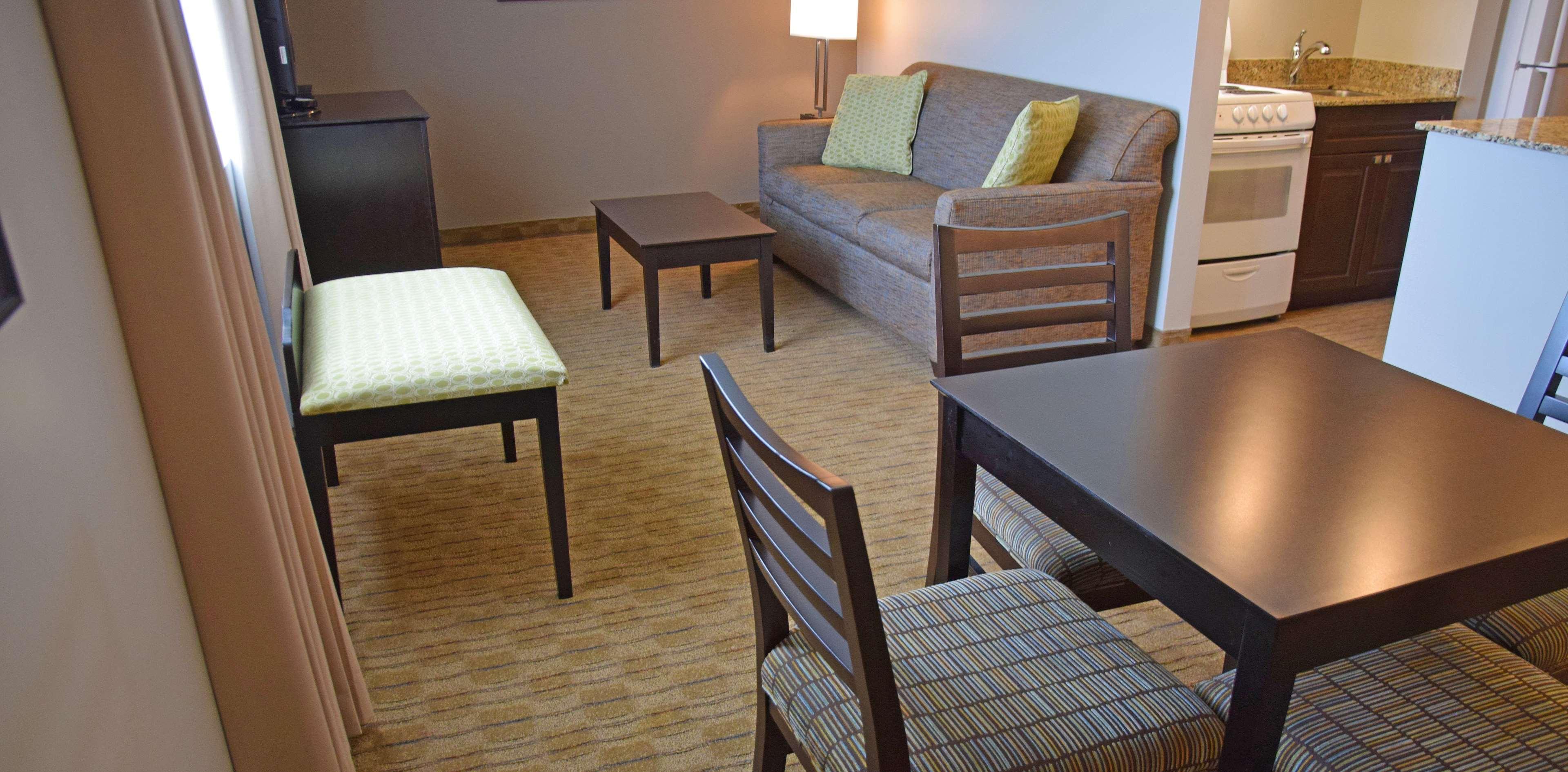 Best Western Pembroke Inn & Conference Centre Екстериор снимка