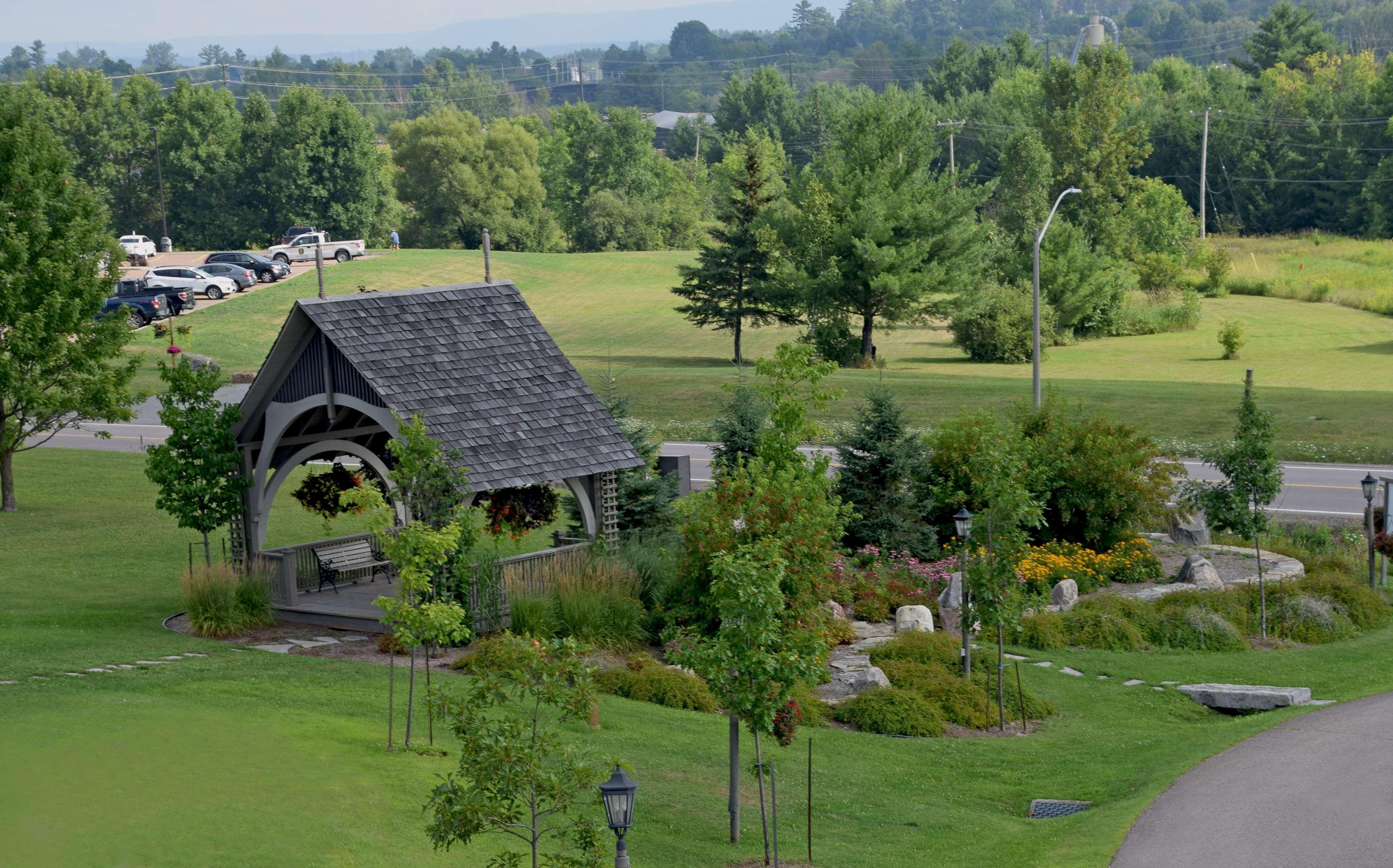 Best Western Pembroke Inn & Conference Centre Екстериор снимка