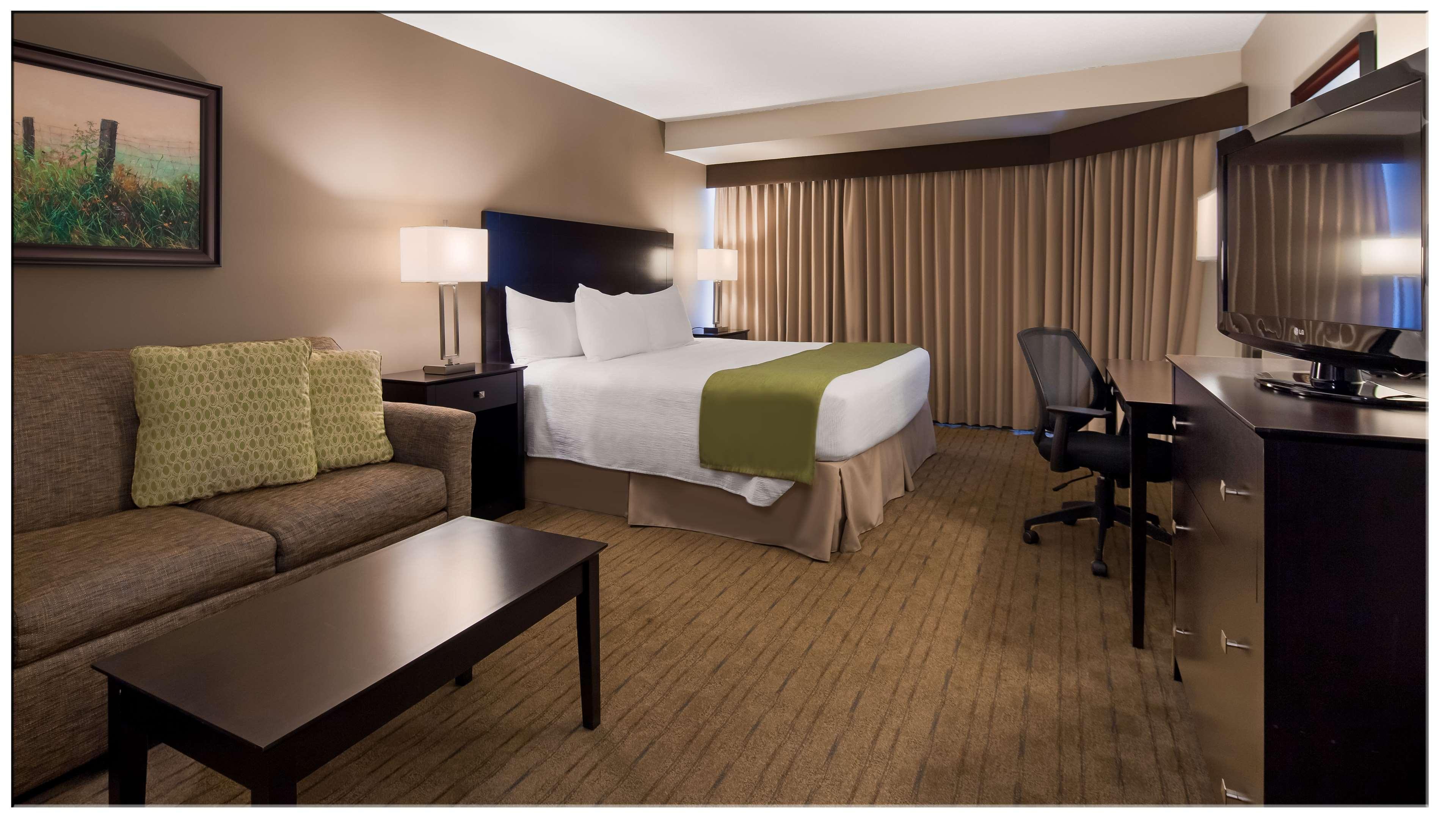 Best Western Pembroke Inn & Conference Centre Екстериор снимка