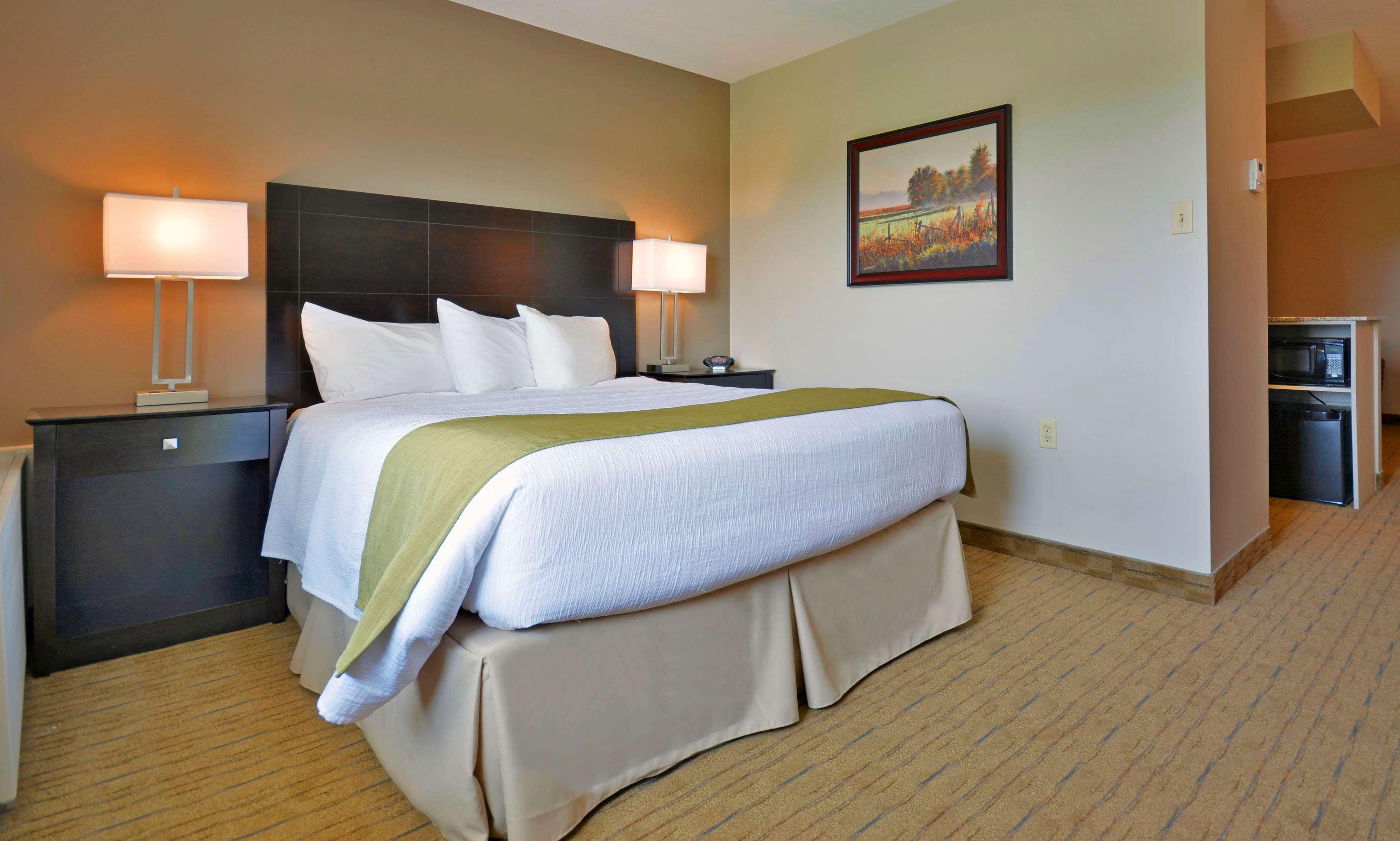 Best Western Pembroke Inn & Conference Centre Екстериор снимка
