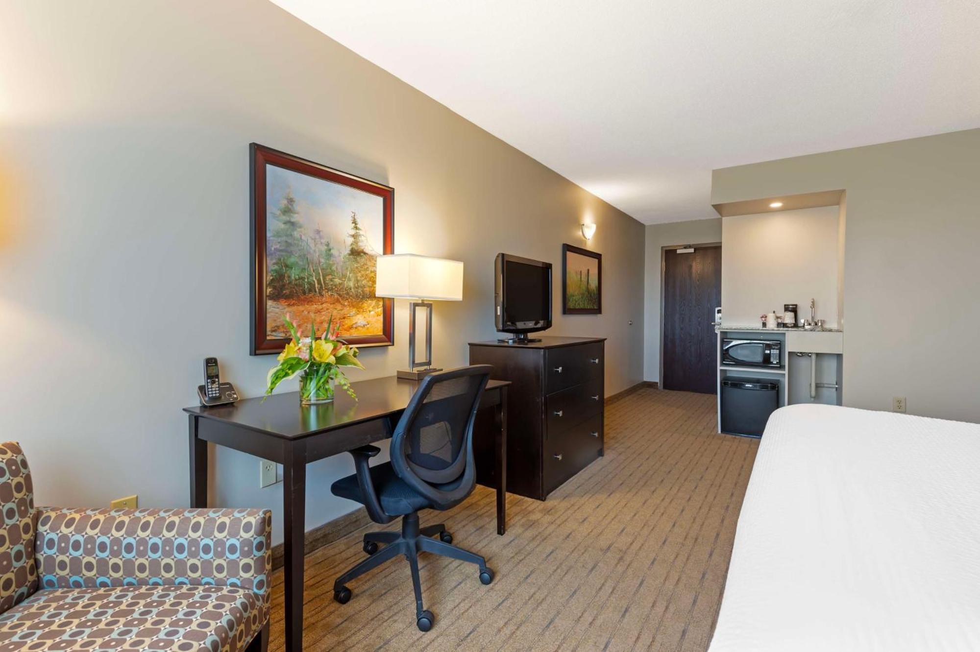 Best Western Pembroke Inn & Conference Centre Екстериор снимка